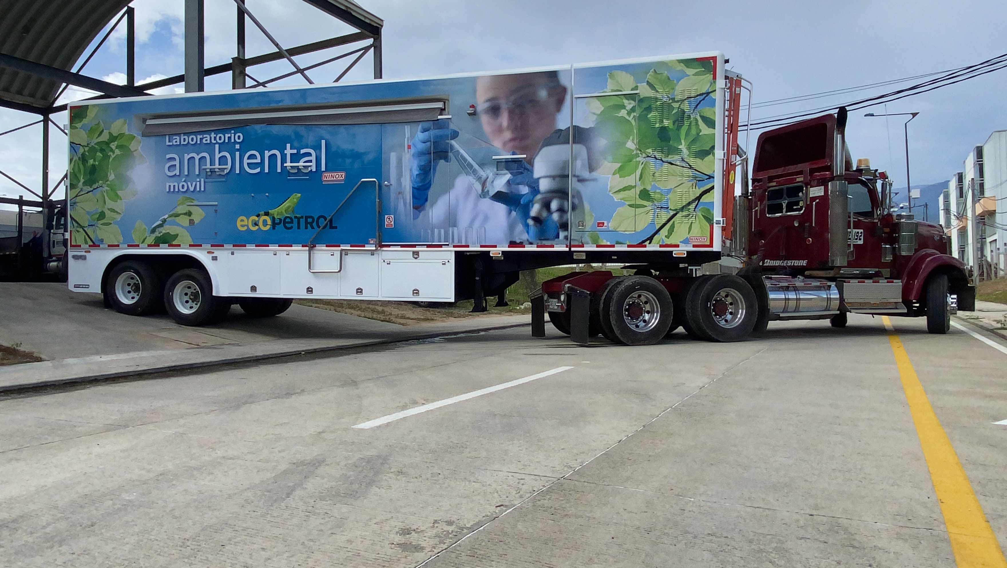 ECOPETROL: Mobile Environmental Monitoring and HSE Management Laboratory