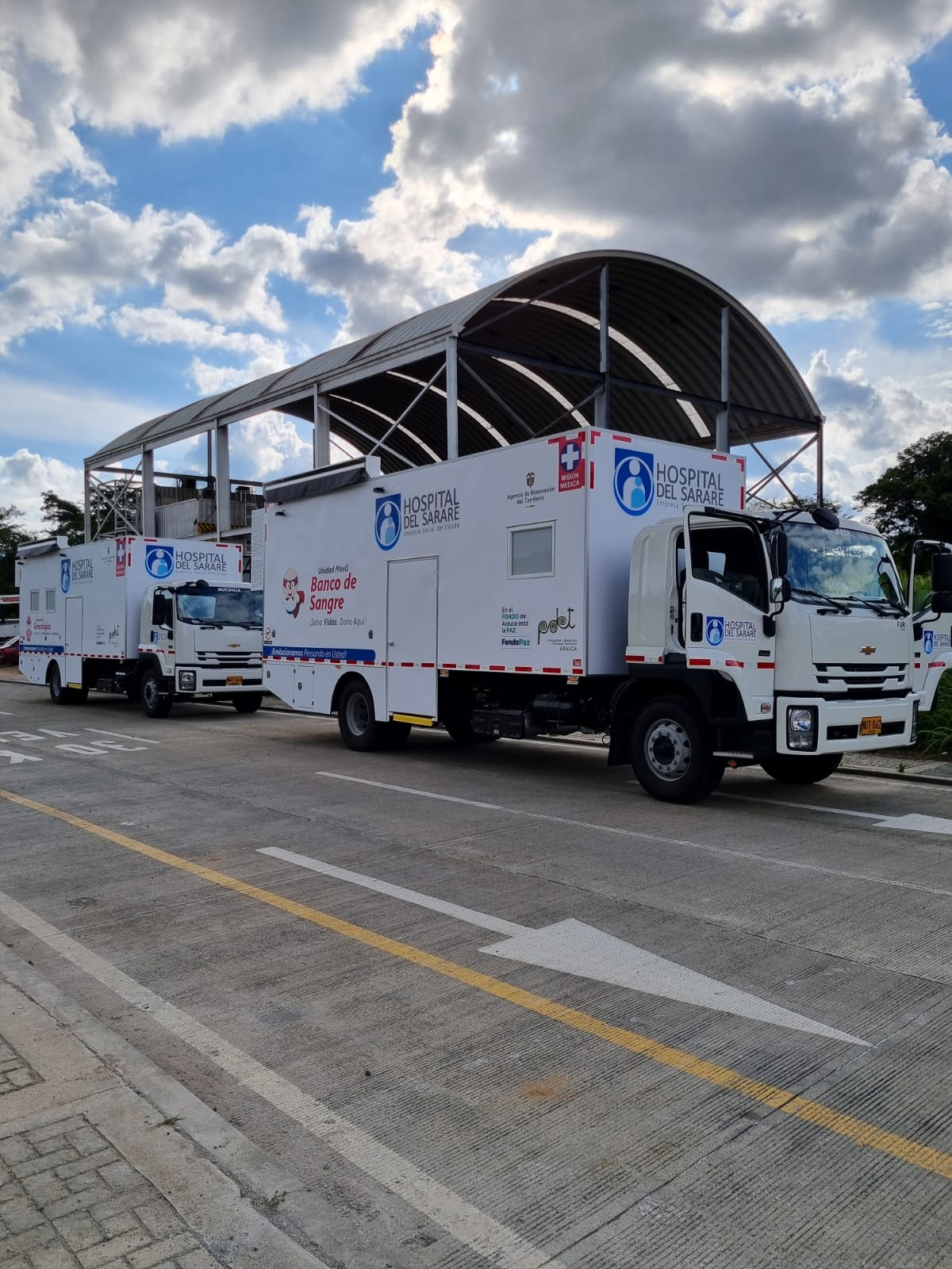 Both FondoPaz PDET Arauca program units in formation: the blood bank and gynecological unit, ready to be deployed into the peace territories.